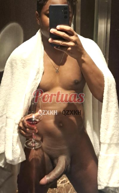 Kevin 935768555, homem em Cascais